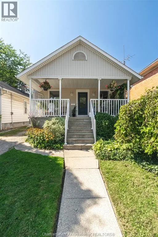 460 Queen STREET