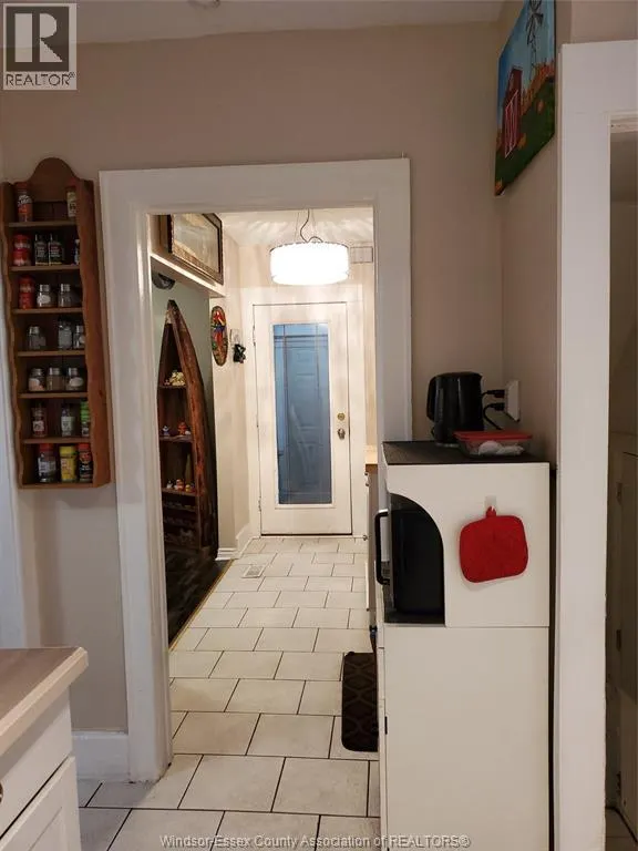 1390 HOWARD AV. ...