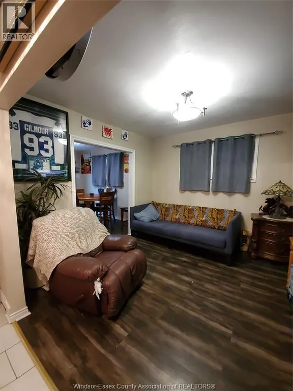 1390 HOWARD AV. ...