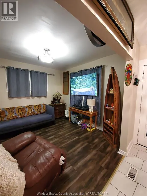 1390 HOWARD AV. ...