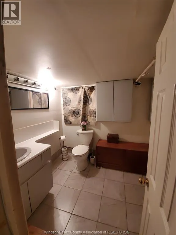 1390 HOWARD AV. ...