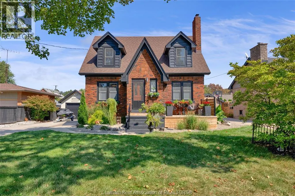 9 Crystal DRIVE