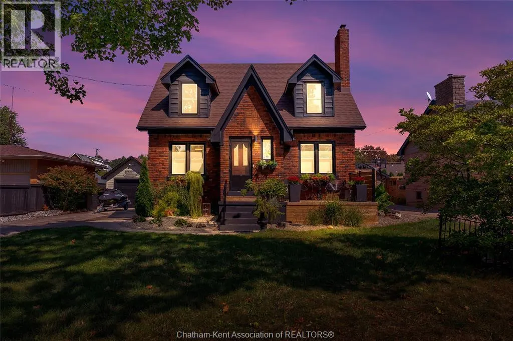 9 Crystal DRIVE