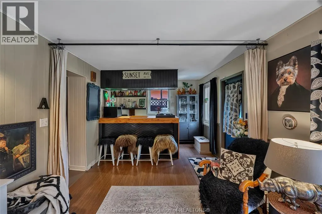 9 Crystal DRIVE