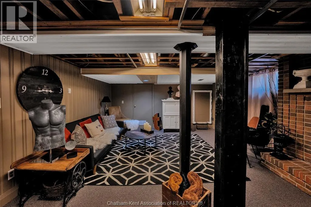 9 Crystal DRIVE