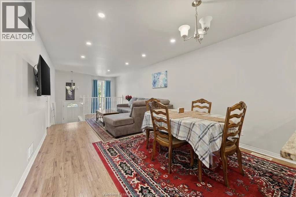 4135 ST. CLAIR