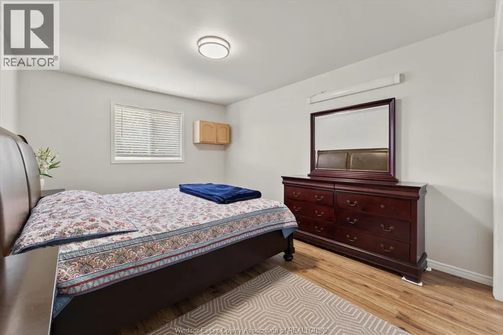4135 ST. CLAIR