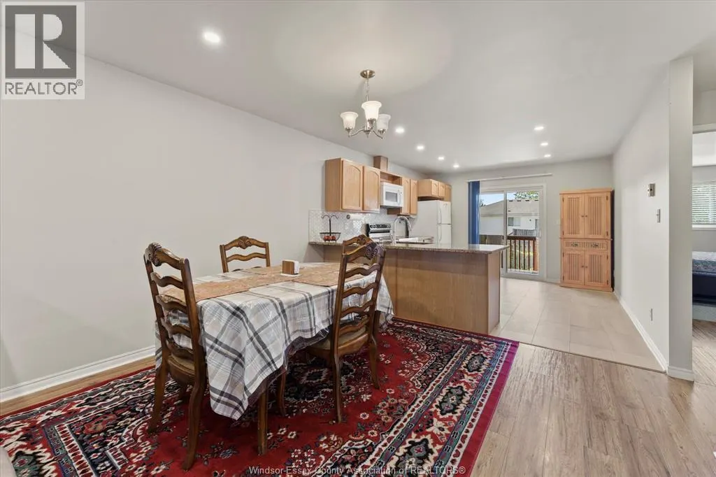4135 ST. CLAIR