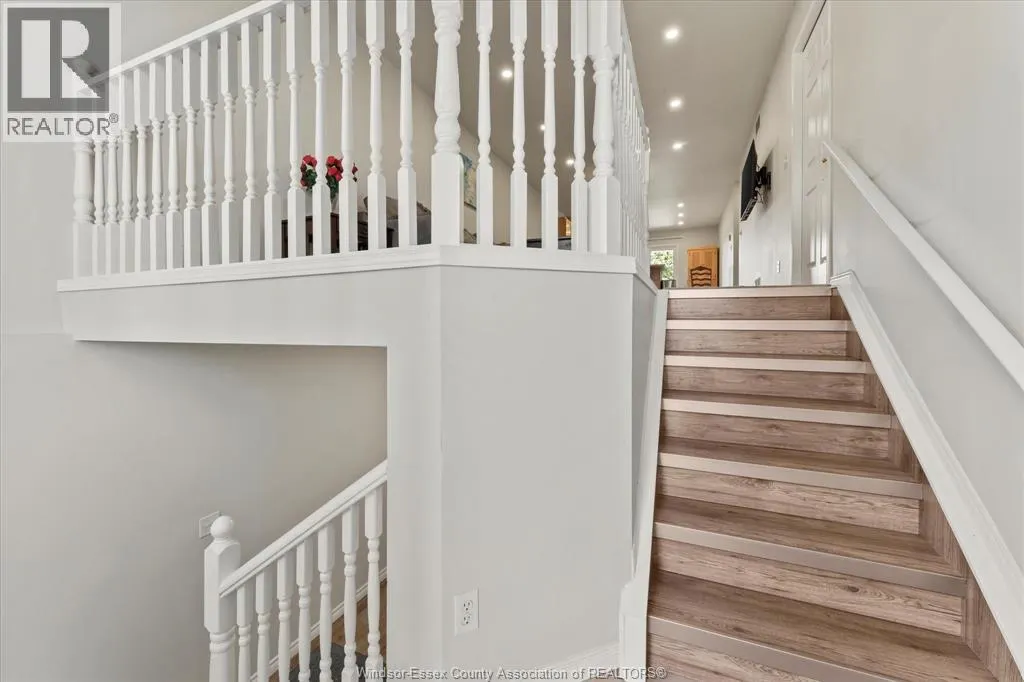 4135 ST. CLAIR