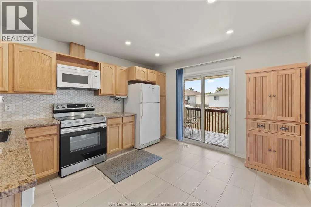 4135 ST. CLAIR