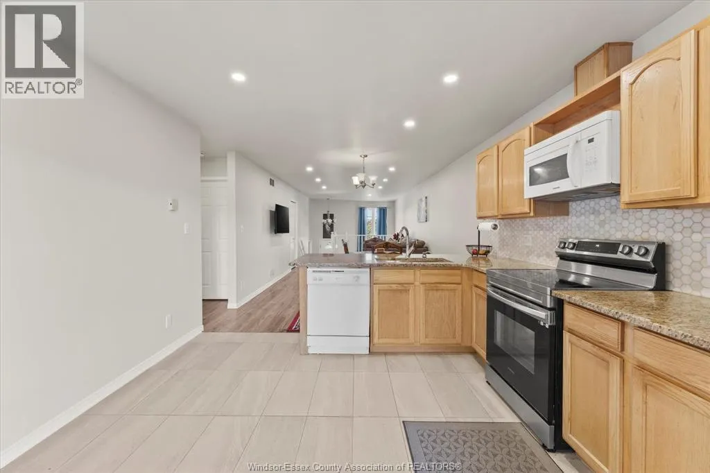 4135 ST. CLAIR