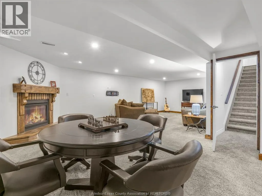 633 COMMISSO CRESCENT