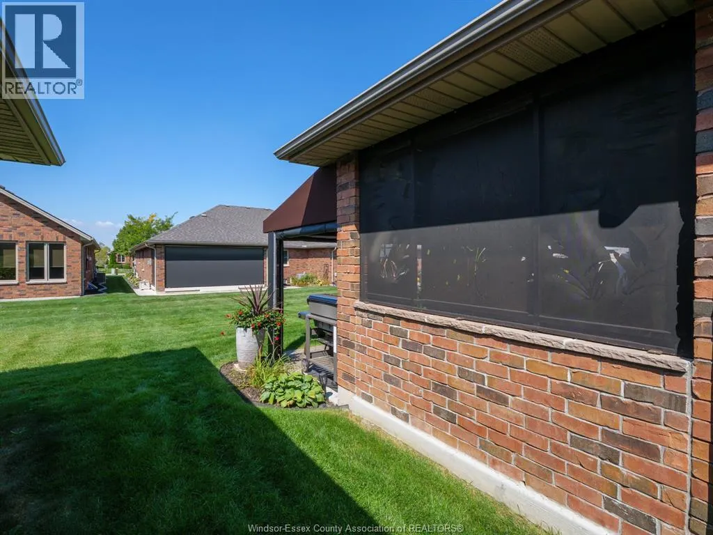 633 COMMISSO CRESCENT