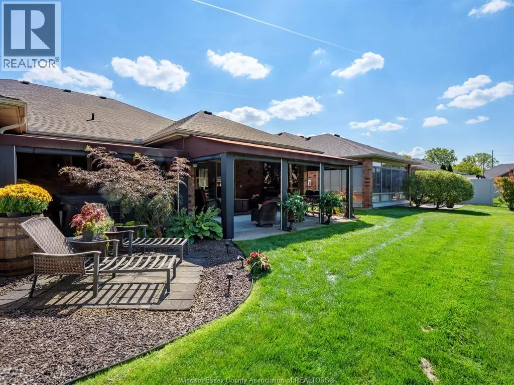 633 COMMISSO CRESCENT