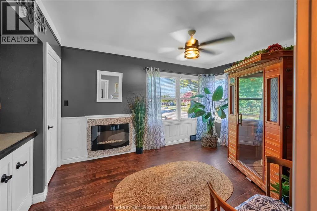 38 Glenwood DRIVE