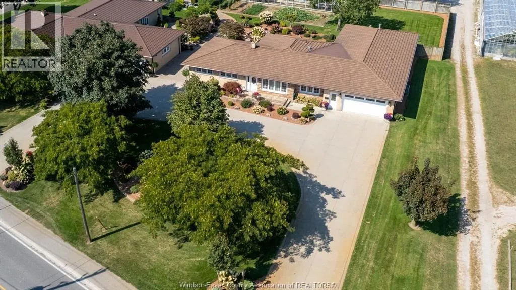 353 Seacliff Drive West