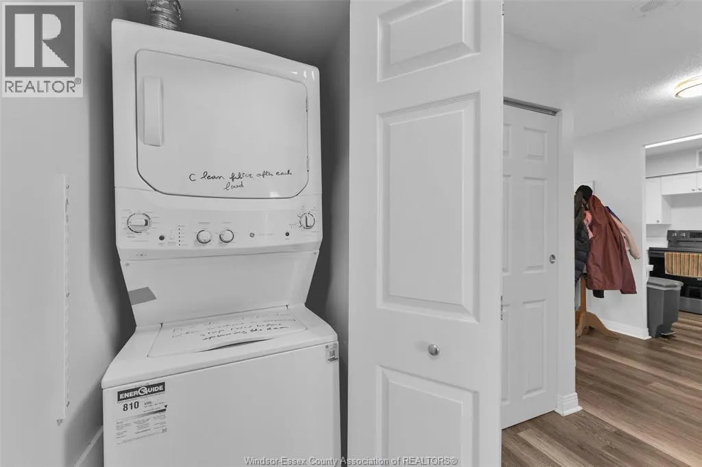 75 RIVERSIDE DRIVE East Unit# 702