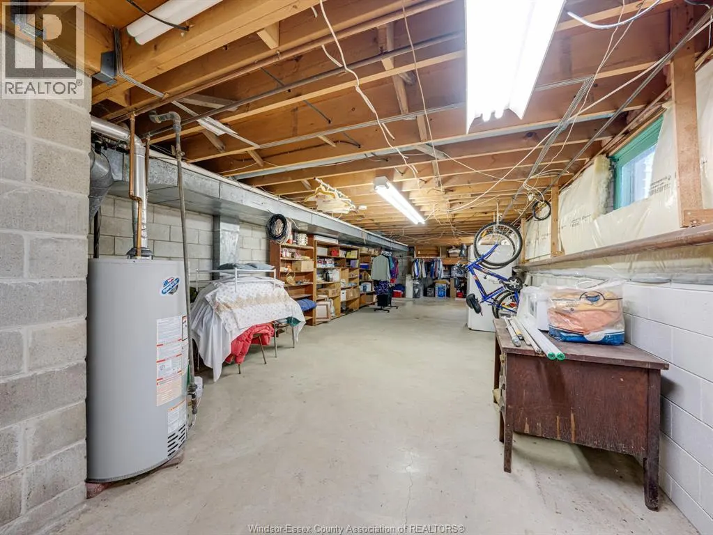 9502-20 TECUMSEH ROAD East