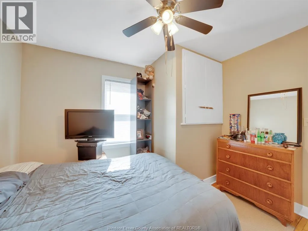 9502-20 TECUMSEH ROAD East