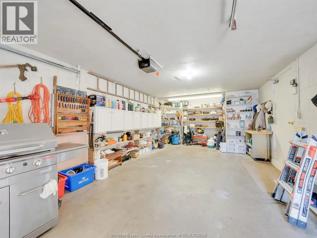 9502-20 TECUMSEH ROAD East