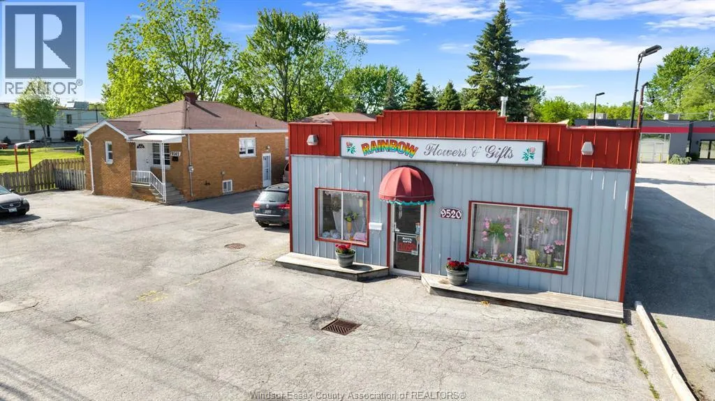 9502-20 TECUMSEH ROAD East