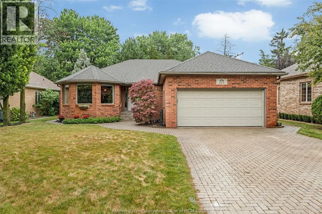 520 LISA CRESCENT