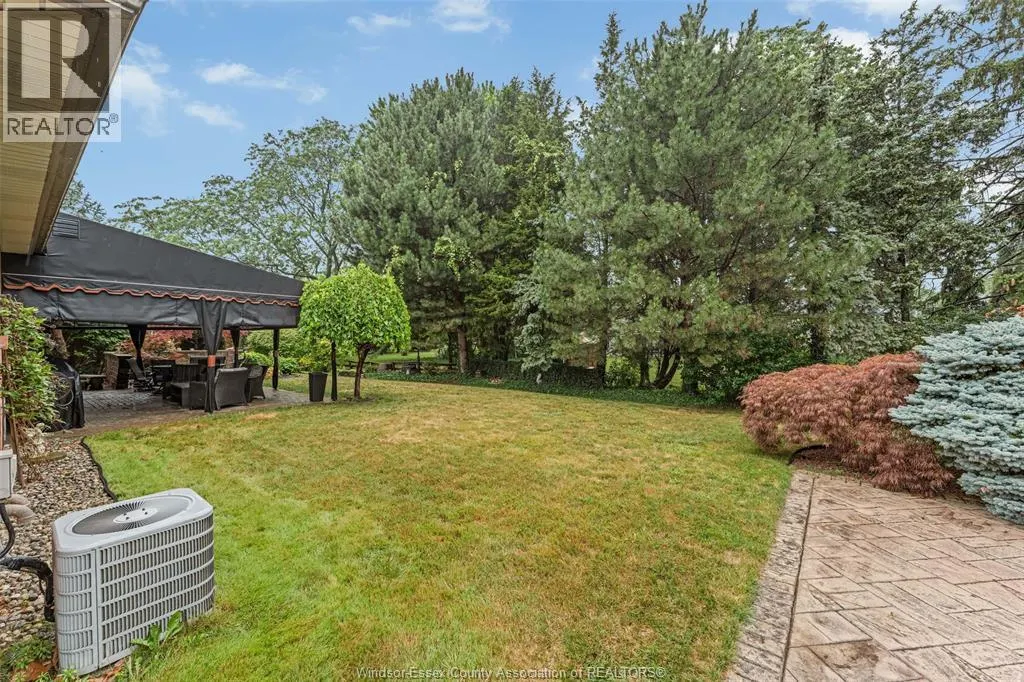 520 LISA CRESCENT