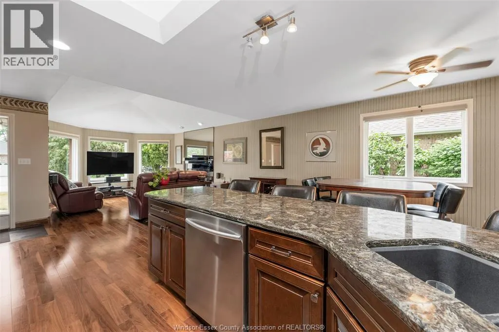 520 LISA CRESCENT