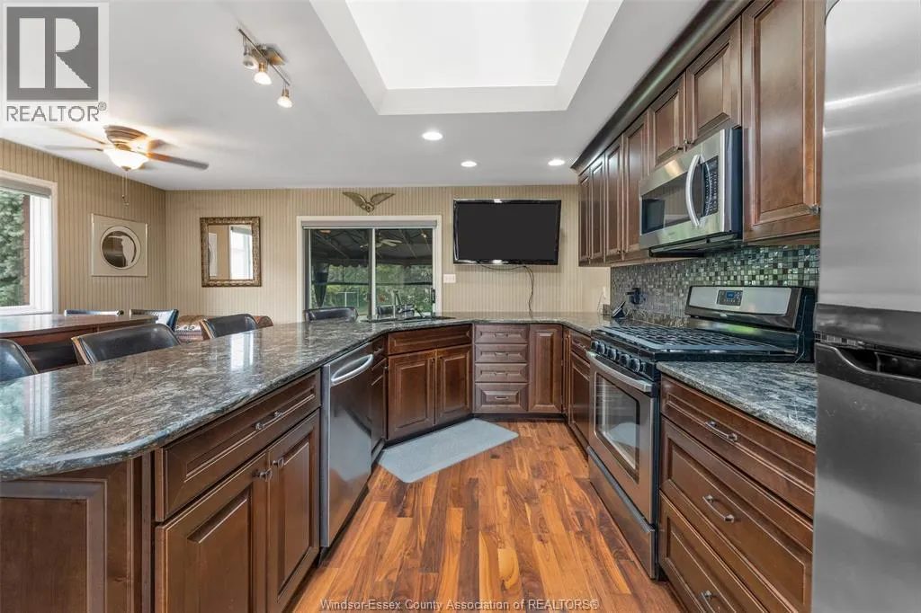 520 LISA CRESCENT