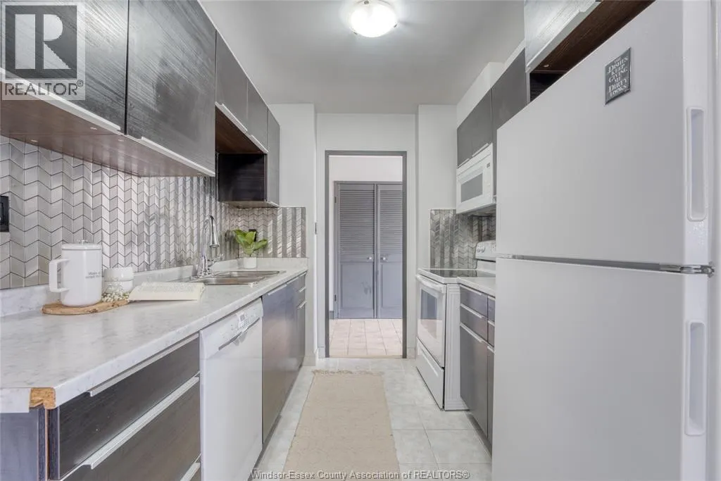 2144 PELISSIER Unit# 402