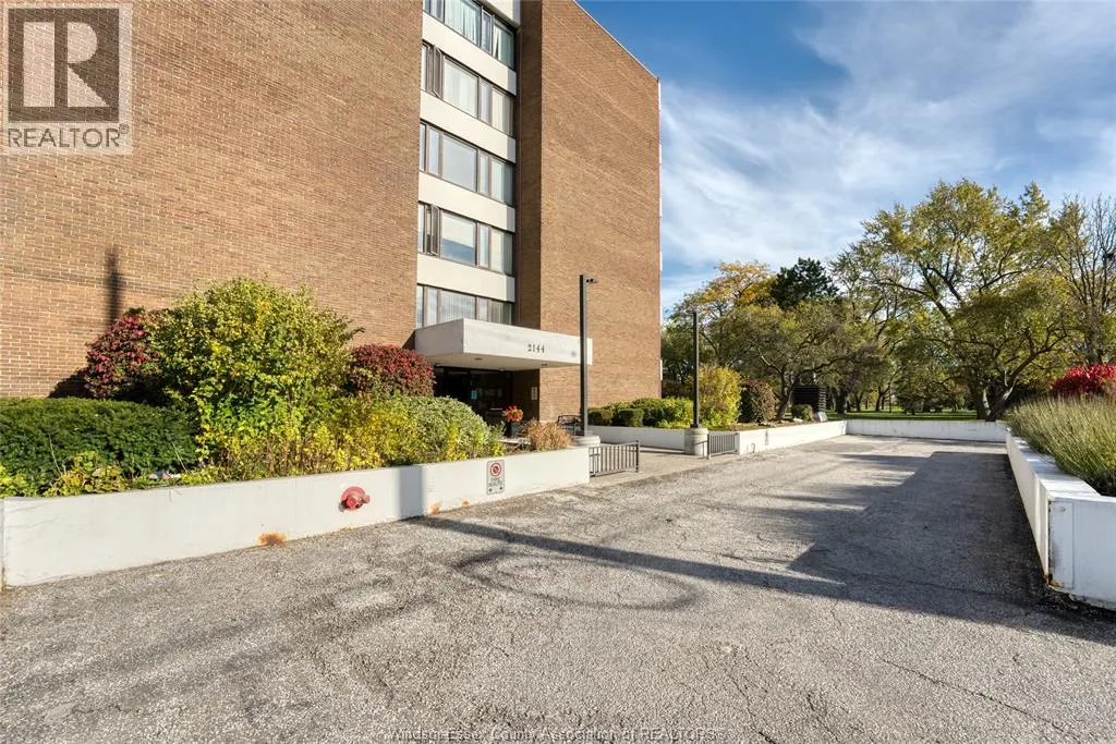 2144 PELISSIER Unit# 402