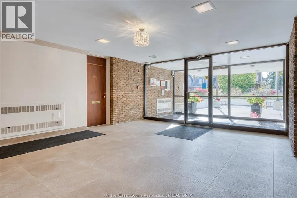 2144 PELISSIER Unit# 402