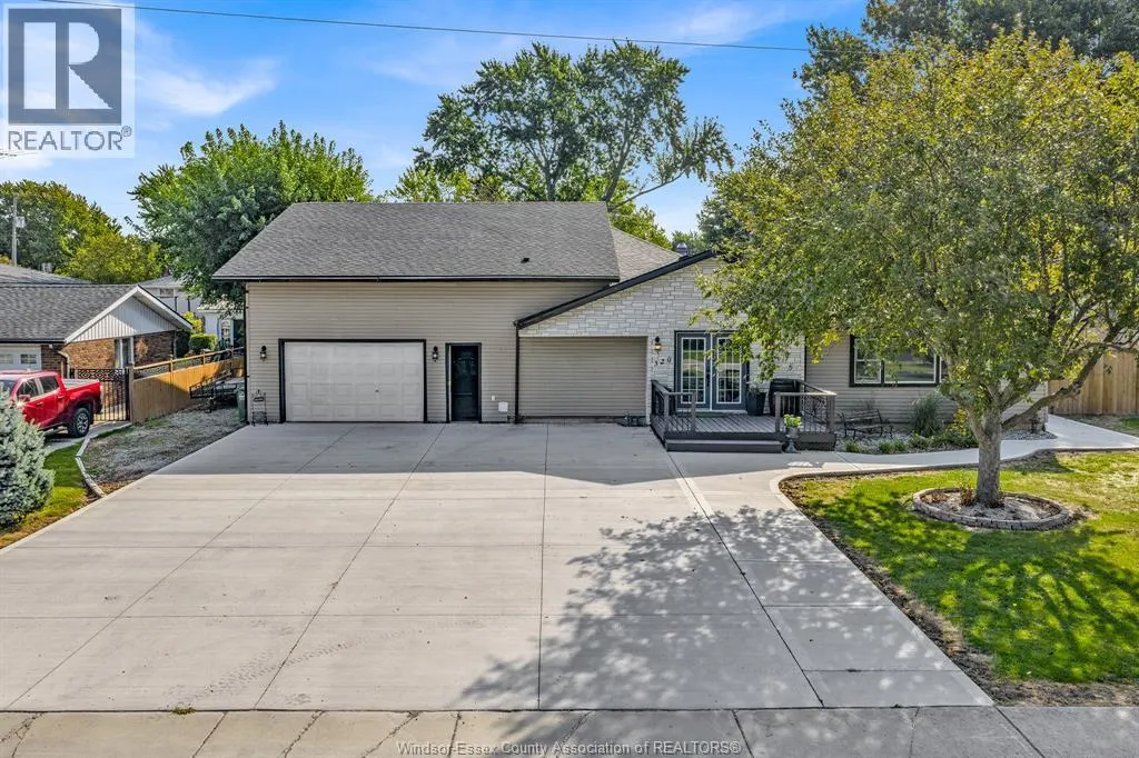 320 MAPLE STREET