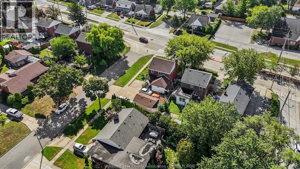 5188 WYANDOTTE