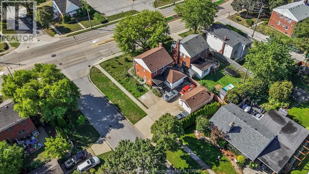 5188 WYANDOTTE