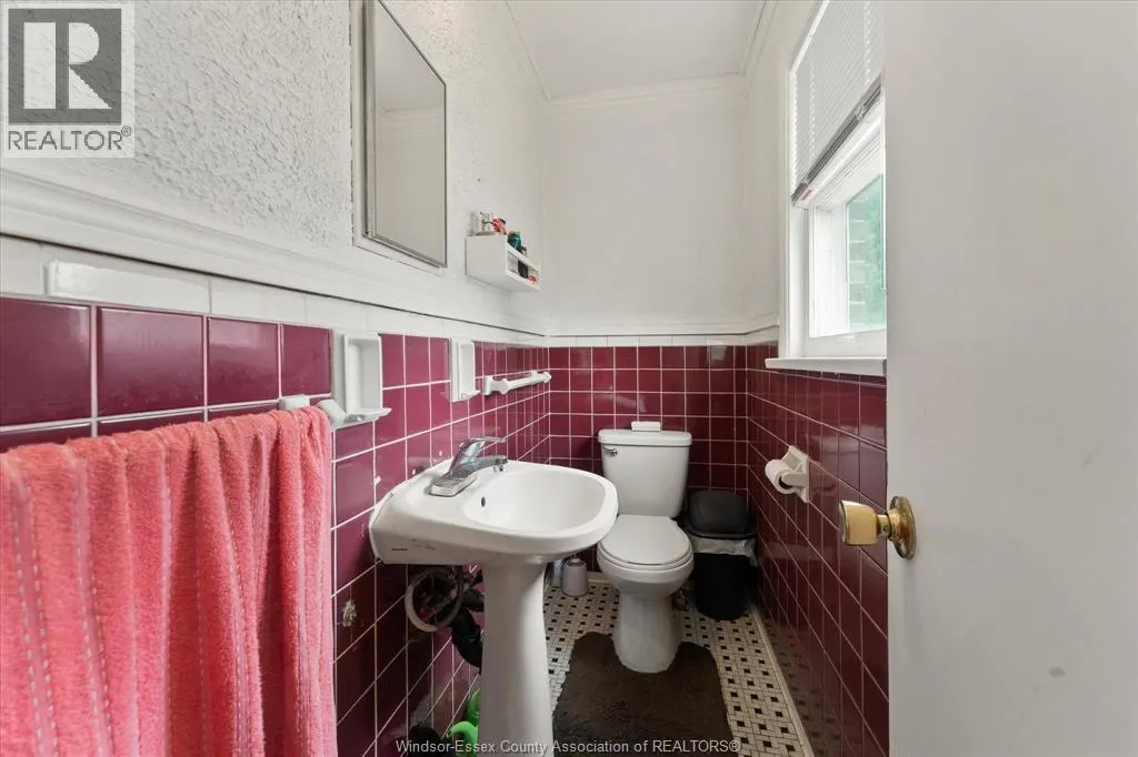 5188 WYANDOTTE