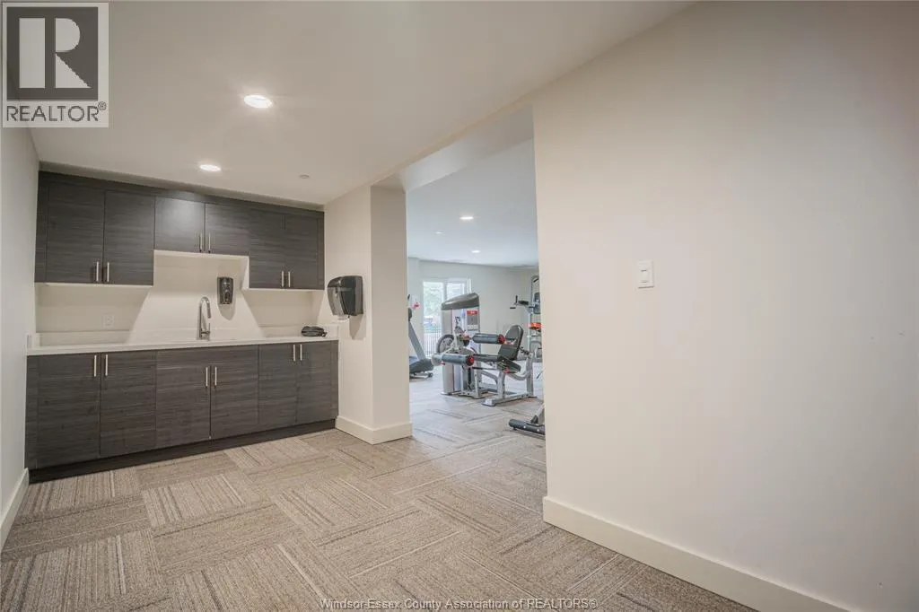 1675 BANWELL ROAD Unit# 306