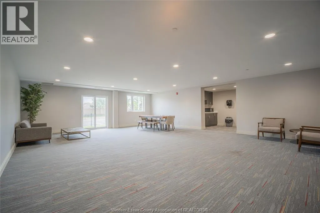 1675 BANWELL ROAD Unit# 306