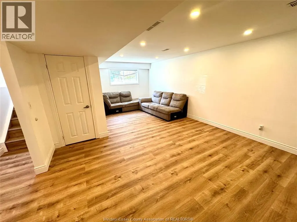 2242 LONGFELLOW