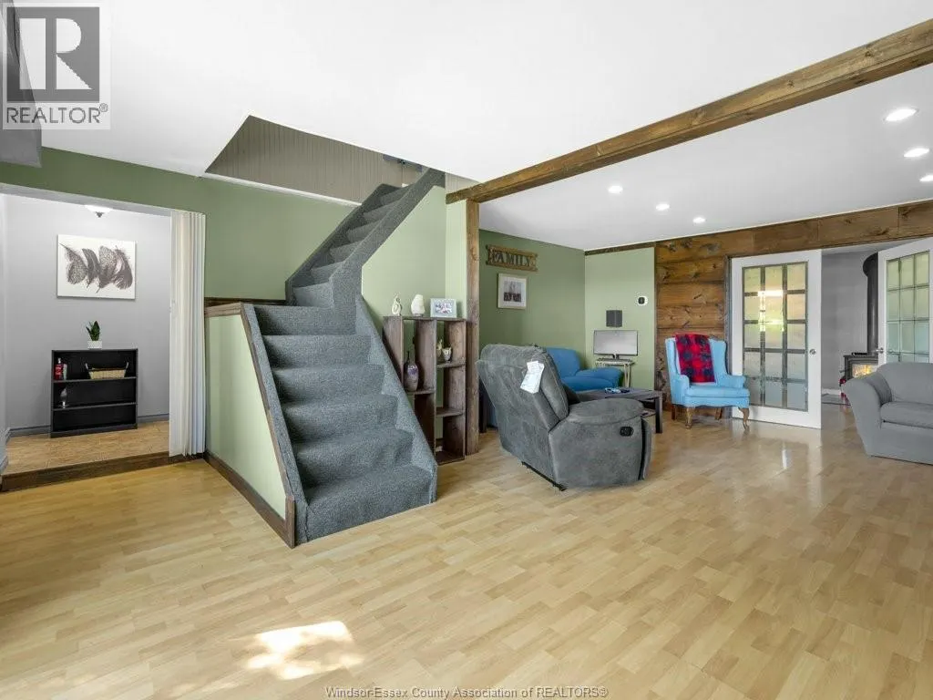 2294 SOUTH MIDDLE ROAD