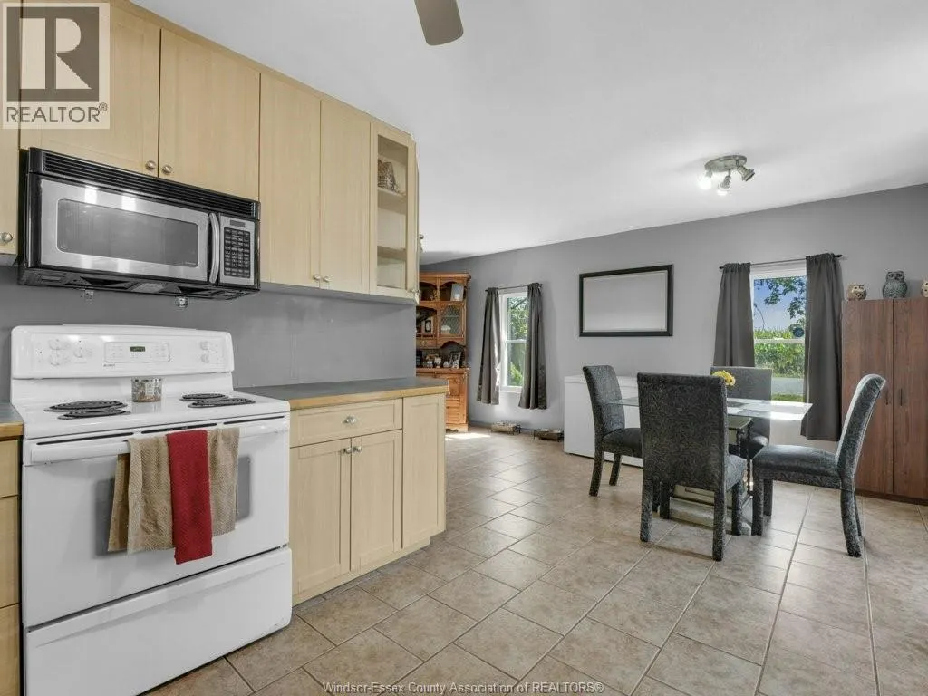 2294 SOUTH MIDDLE ROAD