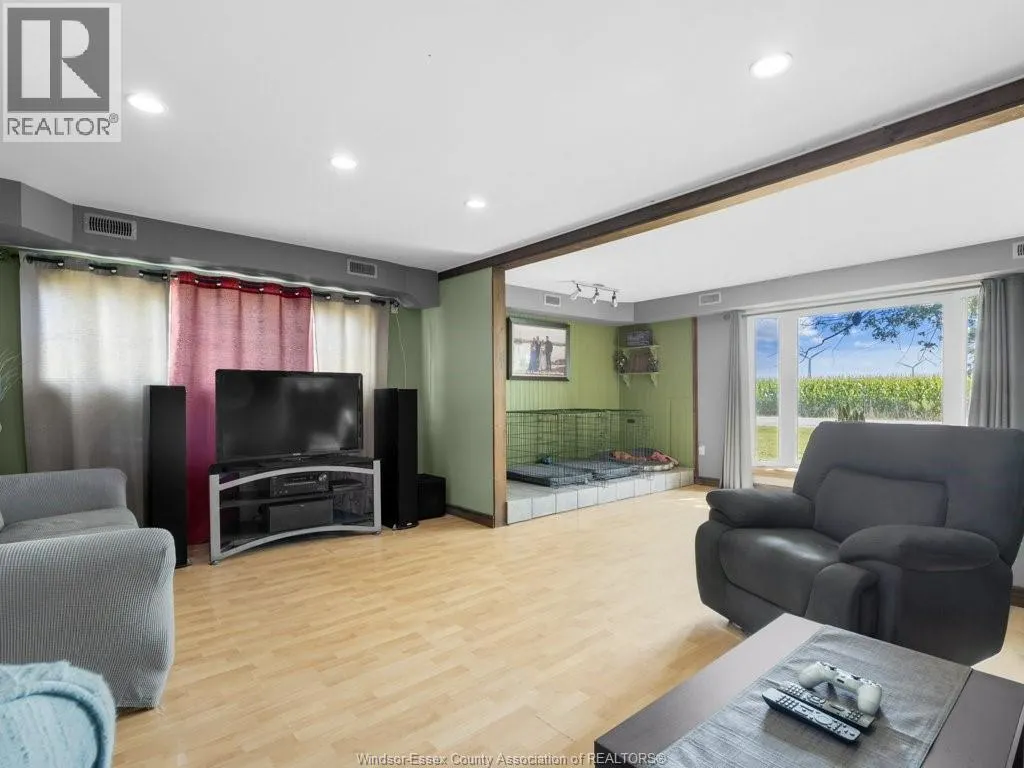 2294 SOUTH MIDDLE ROAD