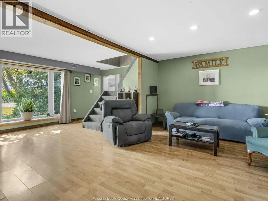 2294 SOUTH MIDDLE ROAD
