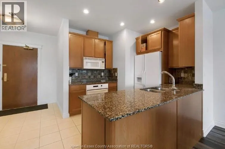 5055 RIVERSIDE DRIVE East Unit# 201