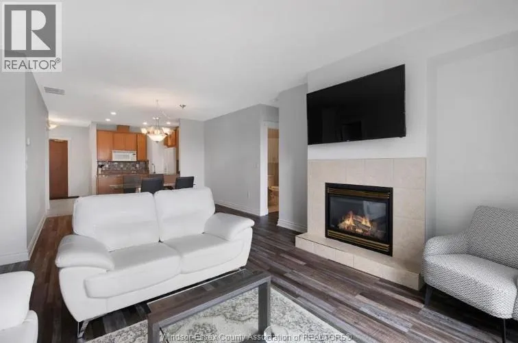 5055 RIVERSIDE DRIVE East Unit# 201