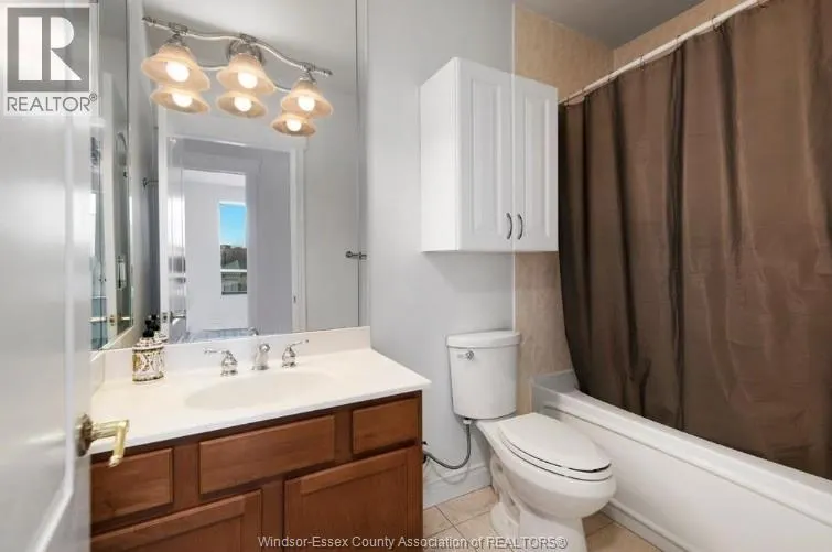 5055 RIVERSIDE DRIVE East Unit# 201