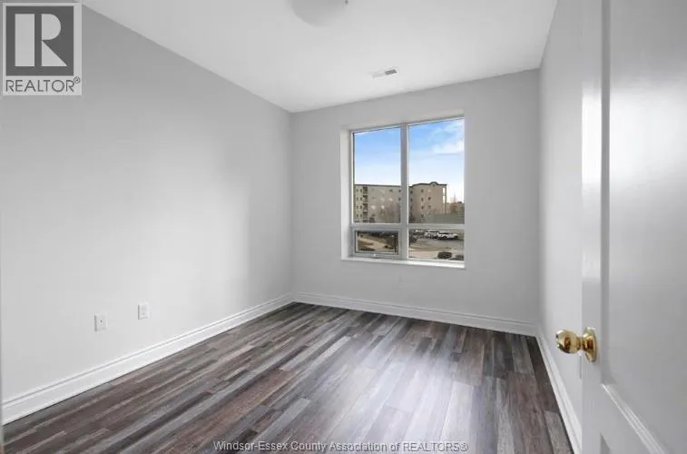5055 RIVERSIDE DRIVE East Unit# 201