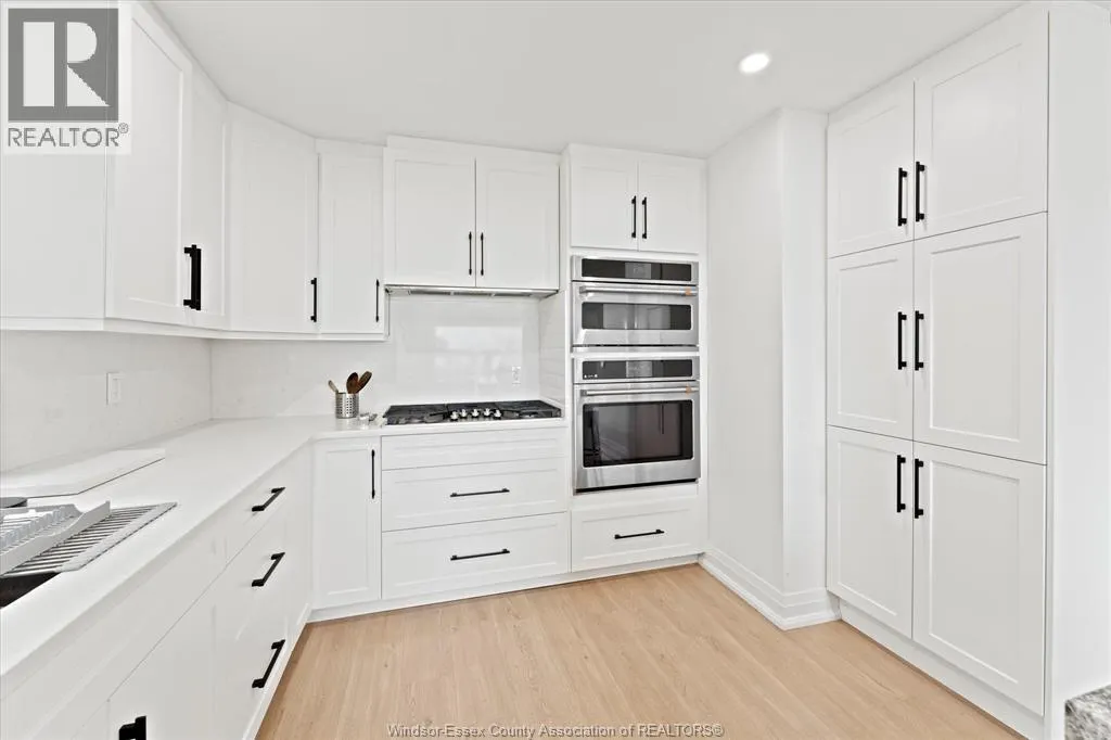8190 RIVERSIDE DRIVE East