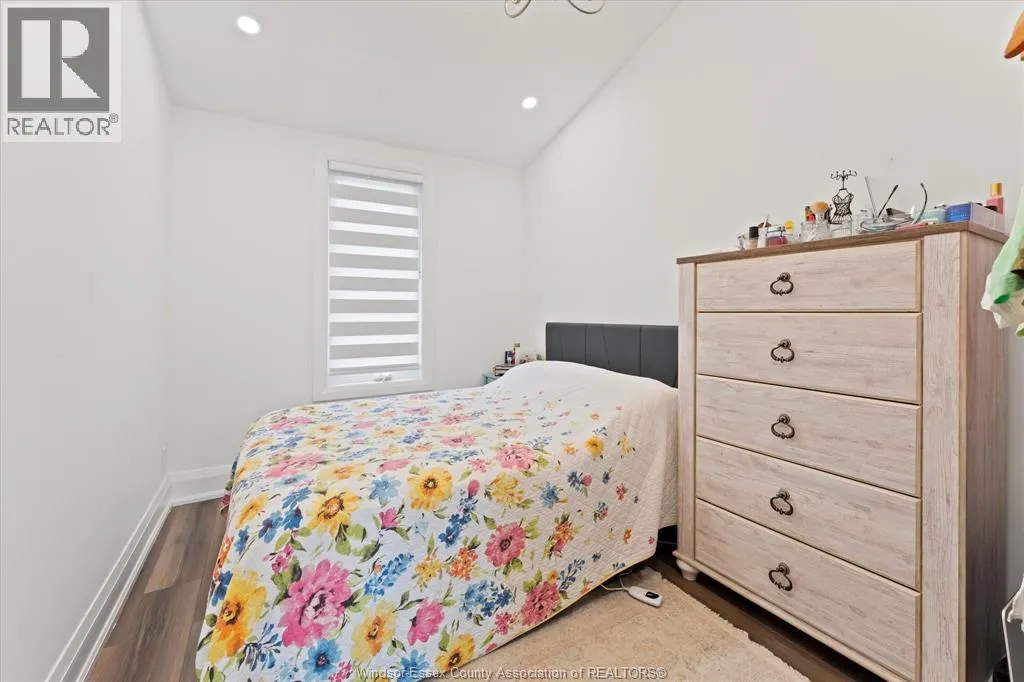 8190 RIVERSIDE DRIVE East