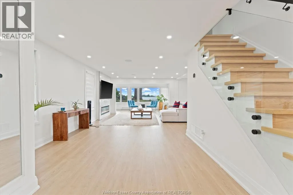 8190 RIVERSIDE DRIVE East